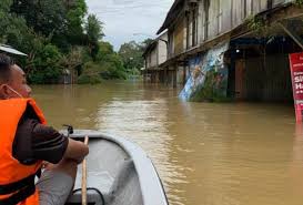 Selain itu, masalah bunyi bising turut mengganggu keselesaan mangsa banjir. Carian Mengenai Topik Air Pasang Besar Astro Awani