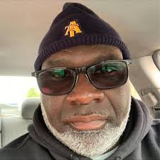 Russell Wilson ya tiene $ 39 millones garantizados para 2024, pero tiene $  37M adicionales que quedarían garantizados si no puede pasar un examen  físico a principios de marzo. El movimiento de