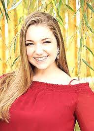 Iris Kline's Instagram, Twitter & Facebook