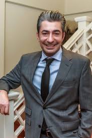 Erkan petekkaya, 1993 yılından beri kadrolu devlet tiyatroları oyuncusudur. Erkan Petekkaya Kimdir Oyuncular Com Tr