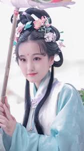 Sally Zhou (@sallyzhouchinagz)