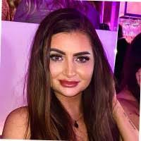 Abbie Day's Instagram, Twitter & Facebook