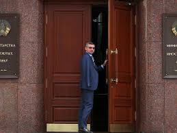 Informazioni e contatti dell'ambasciata di bielorussia a roma. Roma Sospende Il Via Libera All Ambasciatore Bielorusso Fedelissimo Di Lukashenko Corriere It