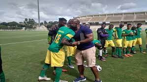Ntsako makhubela of golden arrows and tercious malepe of chippa united during their premiership yesterday. Showboating Or Skill Komphela Will Not Stop Players From Expressing Themselves Sabc News Breaking News Special Reports World Business Sport Coverage Of All South African Current Events Africa S News Leader