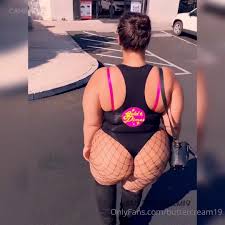 Buttercream19 (Briella Bardot) -Showing Off Whlle Grocery Shopping -  CamStreams.tv