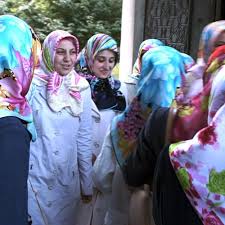 ► women with earrings in syria‎ (1 f). The Gendered Realities Of Displacement Syrian Women In Istanbul Allegra