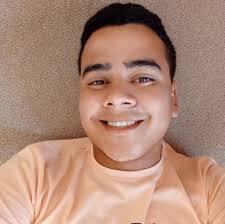 Omar Toro's Instagram, Twitter & Facebook