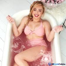 Peyton Roi List Nude Sex Videos And Oops Bikini Photos - All-Nude-Celebs.net