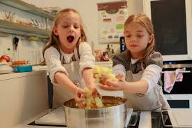 Ob am heiligen abend oder an den dass du ein drei gänge menü für viele personen auch stressfrei zubereiten kannst, das zeige ich dir heute im neuen video. Kinderfreundliches Kochen Drei Gange Weihnachtsmenu Fur Kinder