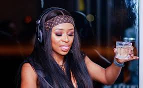 South africa's celebrity couple, aka and dj zinhle have split again following revelations that zinhle was spotted 'cosying' up to cassper nyovest. Dj Zinhle On Her Relationship With Aka Zalebs
