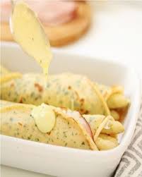 Uberbackene Spargel Crepes Mit Bechamelsauce Rezepte Spargelgerichte Bechamelsauce Rezept
