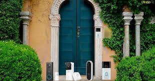 متابعي مدونة فكرة تاك تعرف على نخب وأسعار جرس الباب الذكي مع بعض النصائح التي ستساعدك في الإختيار كما نعلم تتمتع أجراس الب Video Doorbell Cool Gifs Structures