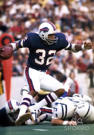This Is How We Remember Oj Simpson With The Buffalo Bills American Athletes Football Football Conference