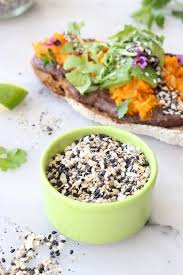 Black And White Bagel Everything Bagel Seasoning Mix Recipe Seasoning Recipes Recipes Cooking The Perfect Steak