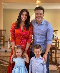 Alguém sabe do que se trata? Thais Fersoza Mostra Melinda Como Daminha Em Casamento De Irmao De Michel Telo Nd