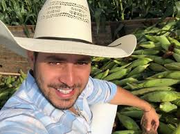 E manteve um estilão todo engraçado para se conectar com leveza com todos os participantes. Produtor Rural E Anunciado Como Participante Do Bbb21 Conheca