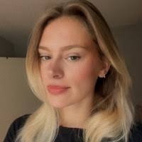 20+ "Laura Renault" profiles