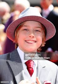 310 Marron In English Stock Photos, High-Res Pictures, and Images