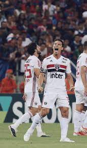 Perto de bater sua meta, são paulo já arrecadou r$ 124 mi em vendas de jogadores; Pin De Michelle Oliveira Em Spfc Spfc Futebol Sao Paulo Futebol Clube