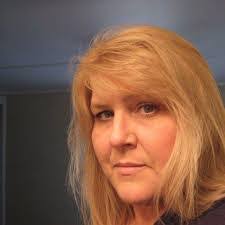 Linda Riffey's Instagram, Twitter & Facebook