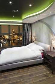 Whether you want inspiration for planning master bedroom ceiling or are building designer master bedroom ceiling from scratch, houzz has 245 pictures from the best designers, decorators, and architects in the country, including kern & co. Exklusive Schlafzimmerdecken Designideen Zur Dekoration Moderner Schlafzimmer Master Bedroom Lighting Contemporary Bedroom Design Ceiling Design Bedroom