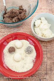 Check spelling or type a new query. Palline Di Cocco E Ricotta Veloci Senza Cottura Due Colori Usando Un Solo Impasto Ricette Ricette Dolci Idee Alimentari