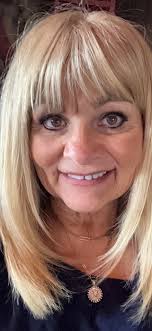 OOOMMMGGGG I am in love with this temporary hair color from @asiamnaturally  I have been thinking about getting highlights in my hair again and this  just sealed the deal! I think these