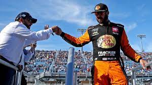 Betting on nascar race odds is a very popular betting line, though it doesn't simply involve betting on one drive to win a race. 2020 Nascar Championship Odds Truex Favored To Win Cup Series Title The Action Network