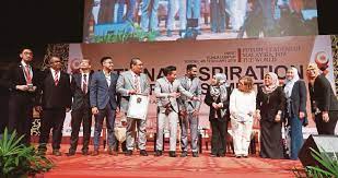 Former assistant governor of bank negara malaysia, mohamad daud dol moin was charged today at the kuala lumpur sessions. Jangan Ikut Gaya Orang Lain