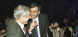 Μαφία, δεν αφήνει τους ευρωπαίους να δουλέψουν». H Dhlwsh Toy Omprantobits Gia Ton Paylo Giannakopoylo Newspao