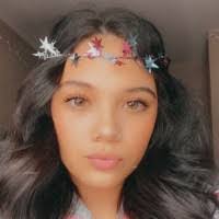 Elizabeth Mcauley's Instagram, Twitter & Facebook