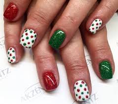 Would be nice to do on gold coloured nails, black or silver. Day 350 Red Green Gold Nail Art Christmas Nails Easy Xmas Nails Christmas Nails