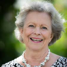 Sally Stetson's Instagram, Twitter & Facebook