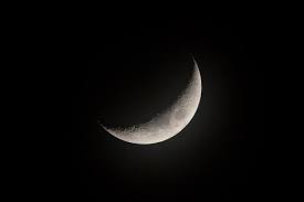 The Waxing Crescent Moon Hoy Volvi A Verte Buena Senal Crescent Moon Art Moon Crescent Moon