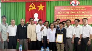 Vĩnh Long: Trao chứng nhận VietGAP cho 2 tổ hợp tác trồng cam
