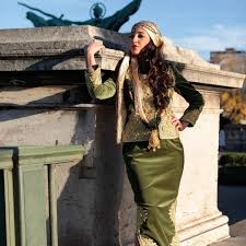 Arakou Vert Olive Et Son Serouel Chelka Brode Entierement A La Main Au Fil D Or Fetla Selmalya By Rafika Fetla Embroidery Fashion Couture Style