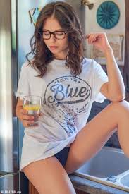 Teen with glasses Hilary gets nude in the kitchen to enjoy her lemon water  - XXXi.PORN Pics