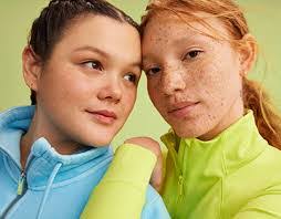 Loretta Masters's Instagram, Twitter & Facebook