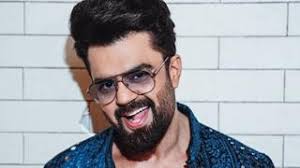 Maniesh Paul Height, Age, Family, Wiki, News, Videos, Discussion & More