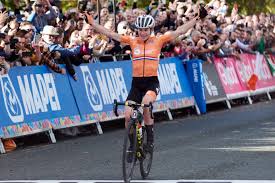 Annemiek van vleuten crossed the line and thought she'd won cycling gold. Annemiek Van Vleuten Joins The Movistar Team As Blues Enter A Whole New Dimension Movistar Team
