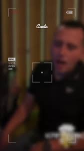 Kada umrem na grobu nek’ piše: “Možda me nema al moja pjesma još odjekuje.” 