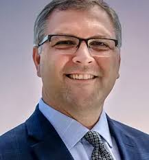 Craig Dickens's Instagram, Twitter & Facebook