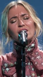 Laura Dillinger's Instagram, Twitter & Facebook