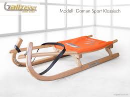 A thorough demonstration and explanation of how to maintain and wax rodel (sled) steels for best glide. Klassische Gallzeiner Sport Gallzeiner Rodel Gmbh