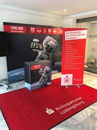 Günstige möbel und gebrauchte haushaltsgeräte finden zu sehr schöner und gut erhaltener orient teppich aus nachlaß abzugeben. Kompletter Messestand Fur Kreissparkasse Teppich Printer De