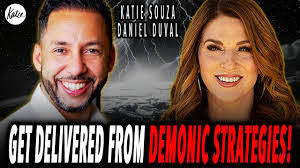 Dan Duval's Instagram, Twitter & Facebook