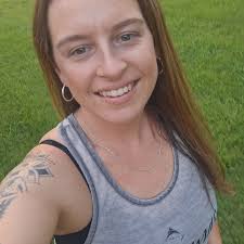 Si Robertson is more than just an uncle — he's also the father of two  children, Trasa and Scott, with his wife, Christine Robertson.