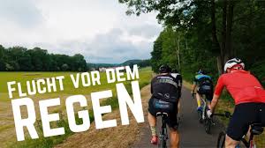 Beim finden der idealen sattelposition hilft ein lot oder eine zweite person mit gutem augenmaß. Knieschmerzen Beim Radfahren 3 Losungswege Youtube