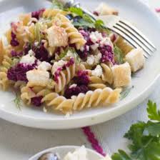 Salade De Pates Au Pesto De Betterave Et A La Feta Recette Salade Pate Pesto Salade De Pates Pate Pesto