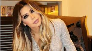 نوال الزغبي تلوّعت من عمليات التجميل ونادمة على زواجها. Ù‡Ù„ ÙƒØ³Ø±Øª Ù†ÙˆØ§Ù„ Ø§Ù„Ø²ØºØ¨ÙŠ Ø£Ø¶Ù„Ø¹Ù‡Ø§ Ù„ØªØ¸Ù‡Ø± Ù†Ø­ÙŠÙØ© Ø¯Ø§Ø¦Ù…Ø§ Ø§Ù„ÙÙ†Ø§Ù†Ø© ØªØ¬ÙŠØ¨ Ù‚Ù†Ø§Ø© Ø§Ù„ØªØºÙŠÙŠØ± Ø§Ù„ÙØ¶Ø§Ø¦ÙŠØ©